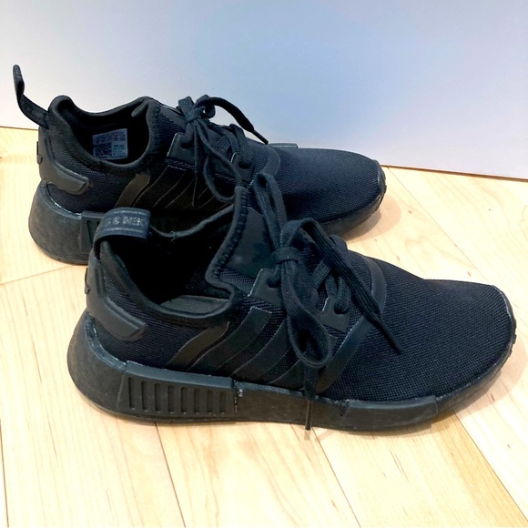 Adidas NMD-R1 Black Sneakers/Running Shoes Size 5 but fits like a woman’s 6 - Picture 3 of 8